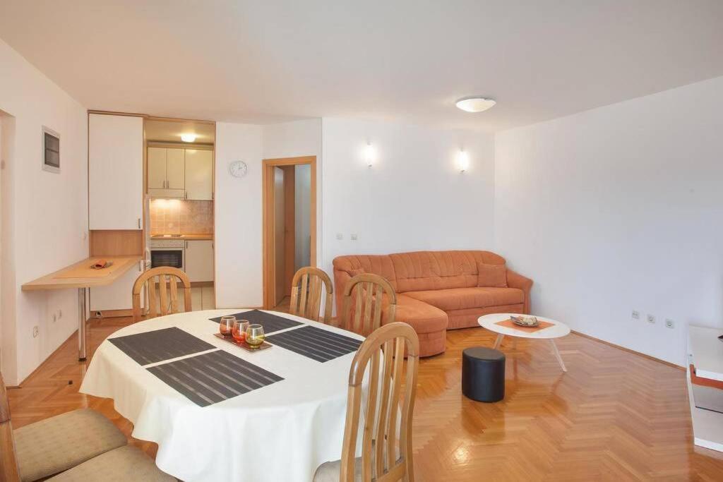 Apartment Matilda Makarska Buitenkant foto